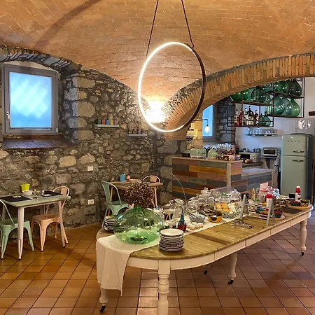 Casale 1541